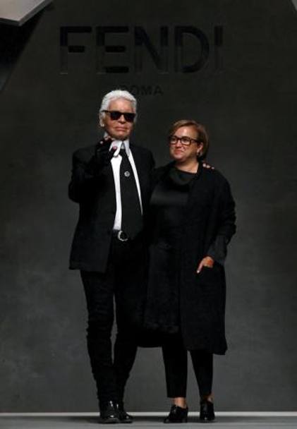 Karl Lagerfeld e Silvia Venturini Fendi. (Reuters)